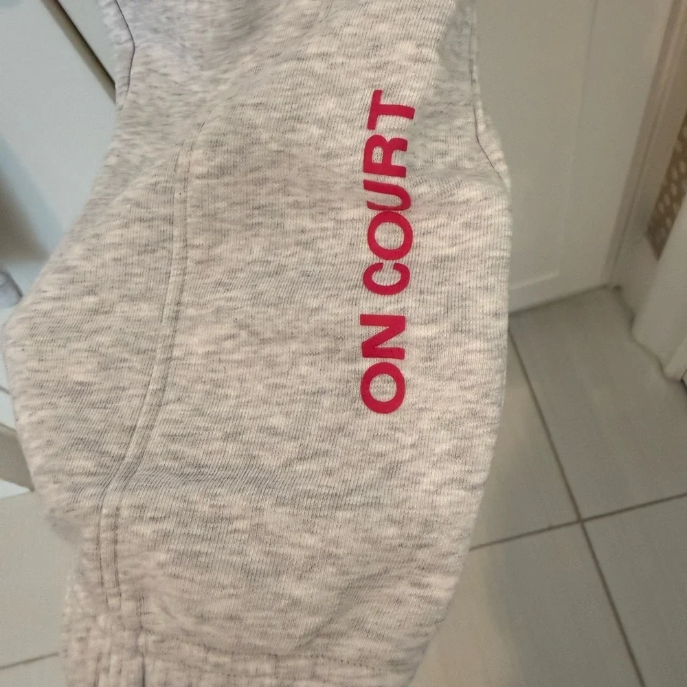 On Running Open Club Light Gray Sweatpants